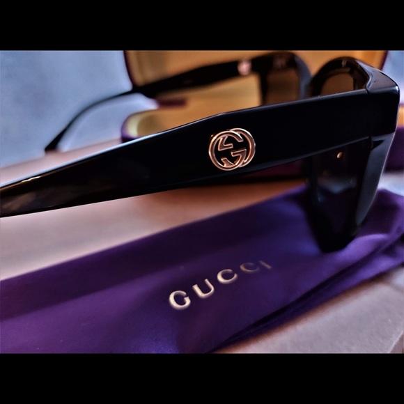 Authentic Gucci sun glasses - Picture 6 of 6